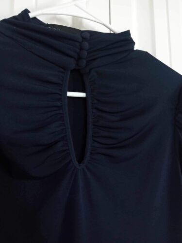DFA New York Women’s Top Size SMALL Navy Blue Button Neck Keyhole Shortsleeve - Picture 2 of 7