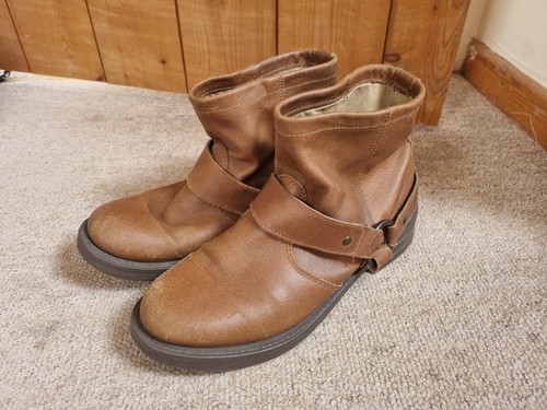 Topshop Size 7 Brown Ankle Boots Flat 