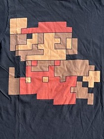 Super Mario Bros. Nintendo T-Shirt Medium 8 bit Mario Vintage NES Tee Shirt