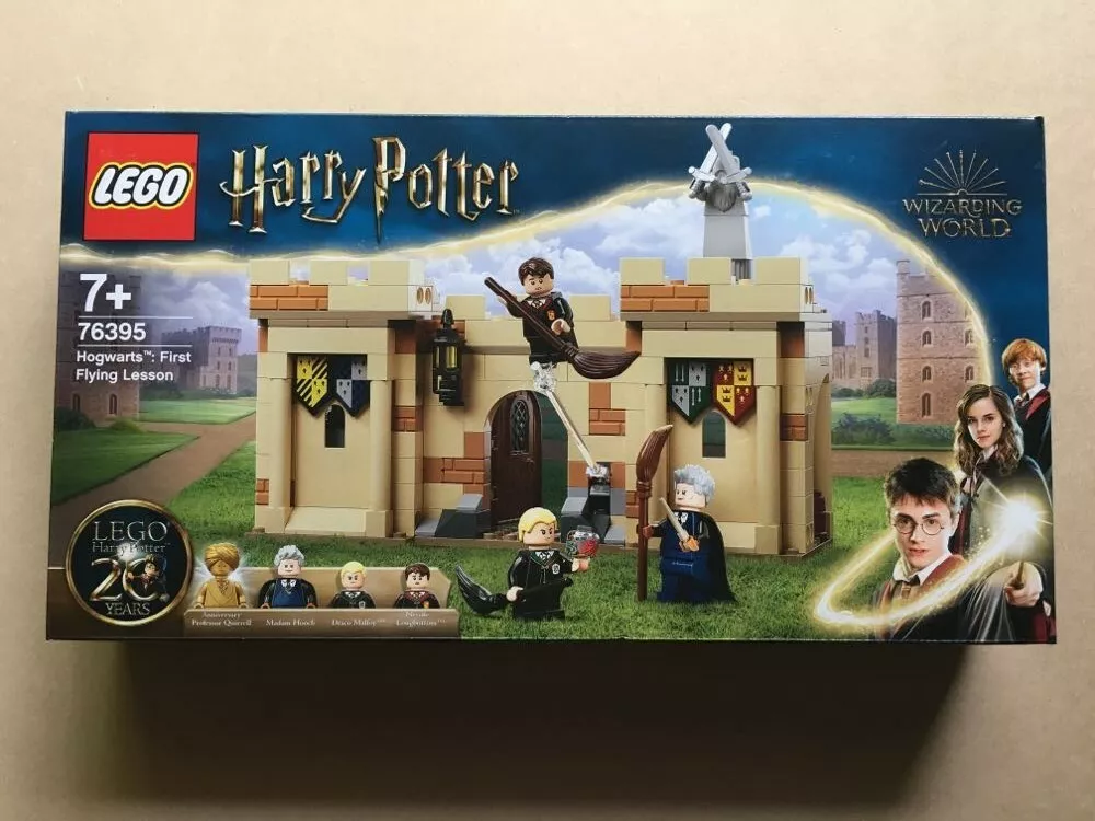 Lego Harry Potter - Hogwarts: Primeira Lição De Voo - 76395