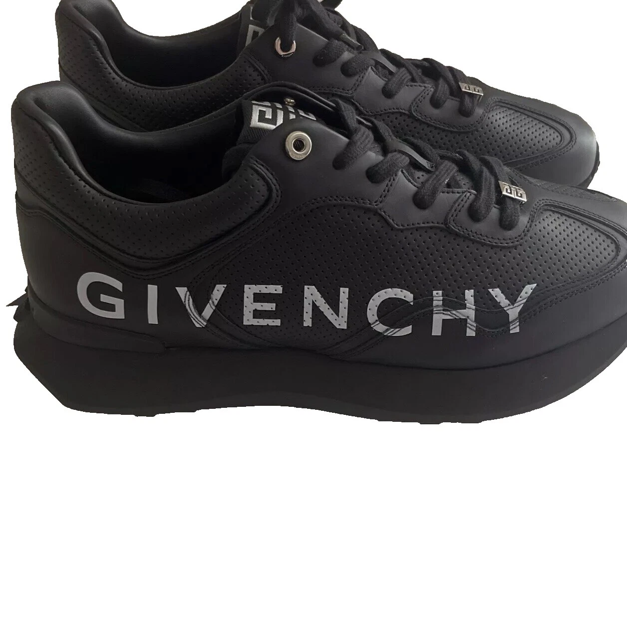 Zapatos Informales sólido Givenchy superior de cuero para hombres