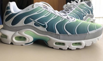 Nike Air Max Plus Tn Tuned Aurora Ghost Green US 11.0 852630-302 | eBay