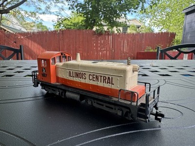 HO SW7 Switcher locomotive Illinois Central Non Powered Dummy Unit