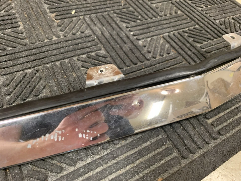 1993-1996 Lincoln Mark VIII панель заголовка хромированная отделочная полоска б/у - Изображение 2 из 3