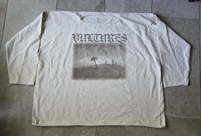 YEEZY YZY Gosha Long Sleeve Vultures Album Box T Shirt Cream Sz 2 Medium Kanye