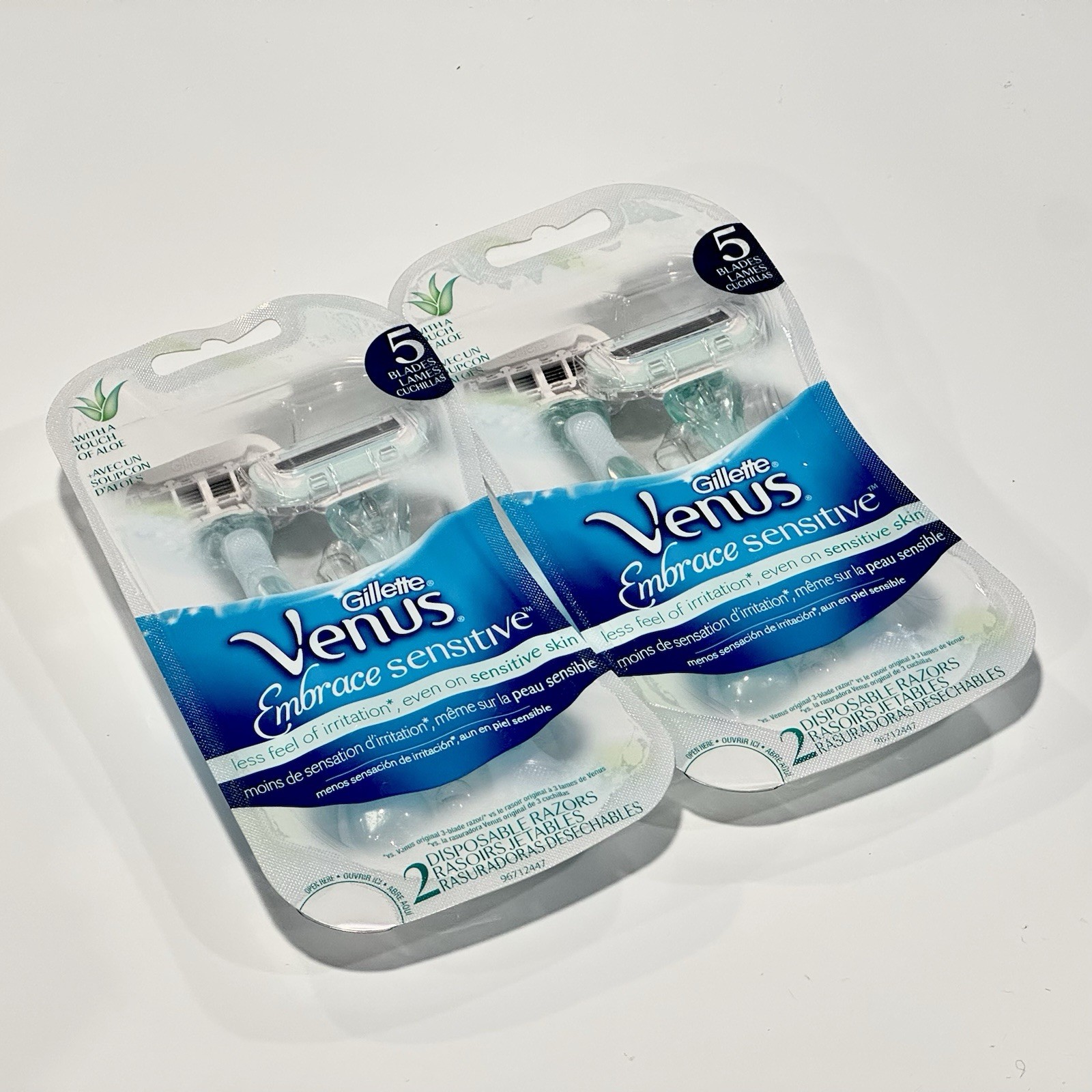 Lot of 2 Gillette Venus Embrace 2-Pack Sensitive Skin Dispos