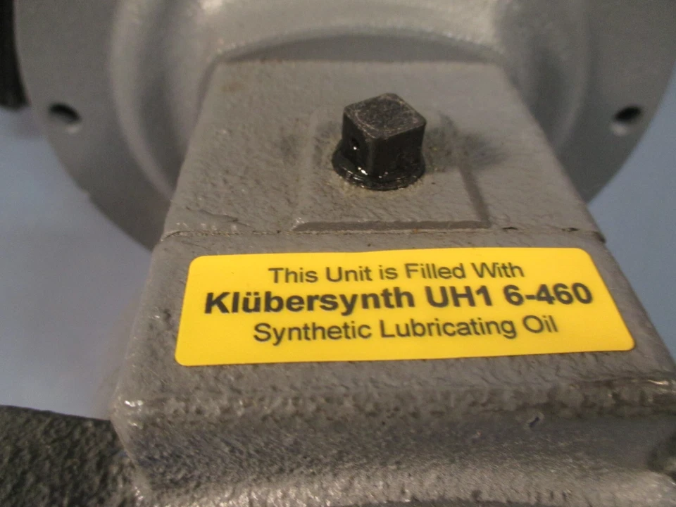 Motor WEG 5018ES3E56C-S con reductor de engranajes Boston relación 4:1, HMF1-4K-B6--B5/F05004 Foto 4 de 4