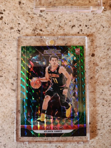 2018-19 Panini Mosaic Green Prizm Trae Young #93 Rookie Hawks