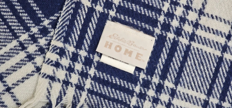 Manta a cuadros 100 % lana Eddie Bauer Home con flecos tartán 50x62 azul/blanco Foto 2 de 4
