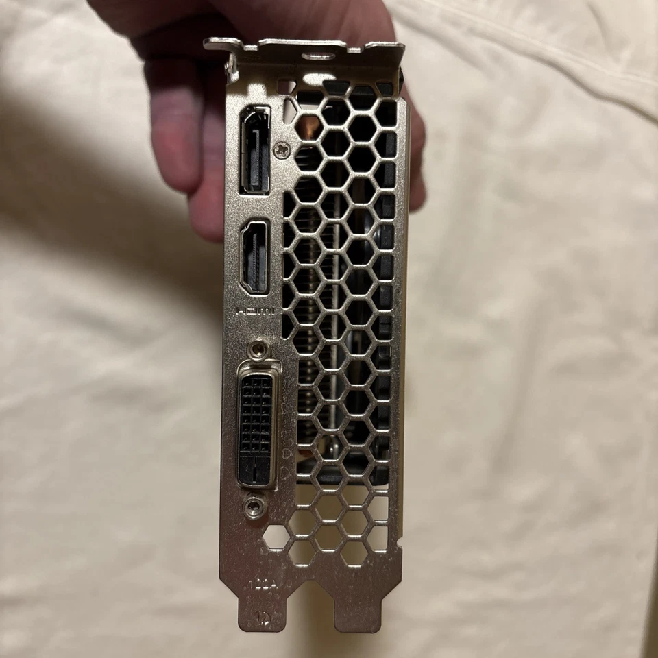 PNY NVIDIA GeForce GTX 1660 Ti Dual Fan 6GB GDDR6 Graphics Card USED - Image 4 of 4