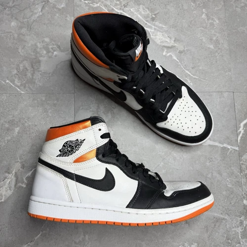 Size 8.5 - Jordan 1 Retro High Electro Orange 555088-180