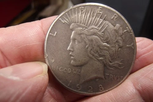 Key Date 1928-P Silver Peace Dollar XF/AU Details, NR auction starts at $.99