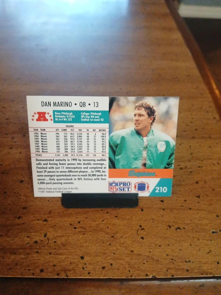1991 Pro Set - Autographed with No COA Dan Marino #210 Miami Dolphins NFL HOF. - Image 4 of 4