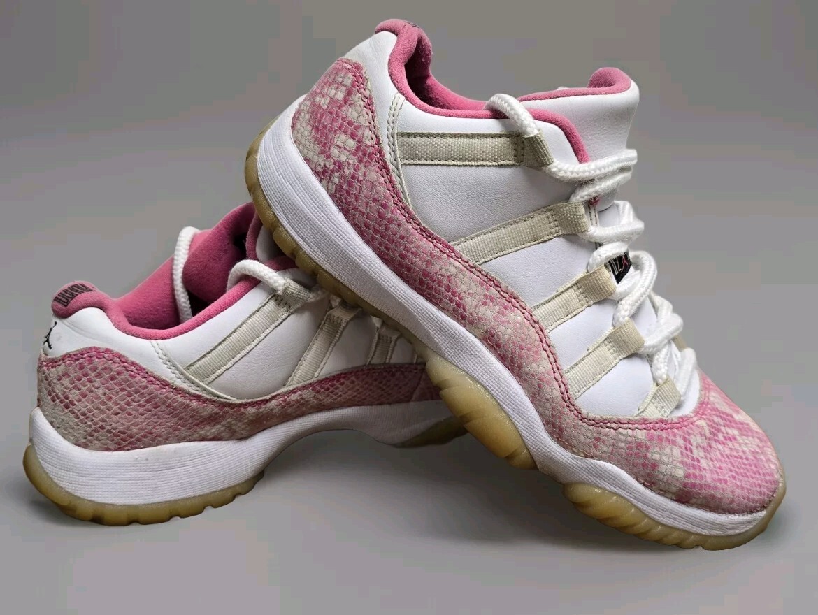 rose♡ Size 8 - Air Jordan 11 Retro Low Pink Snakeskin W