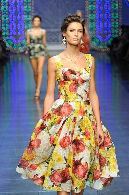❤❤ Iconic DOLCE & GABBANA SS 2012 Onion Printed Silk Dress ❤❤ Iconic DOLCE & GABBANA SS 2012 Onion Printed Silk Dress