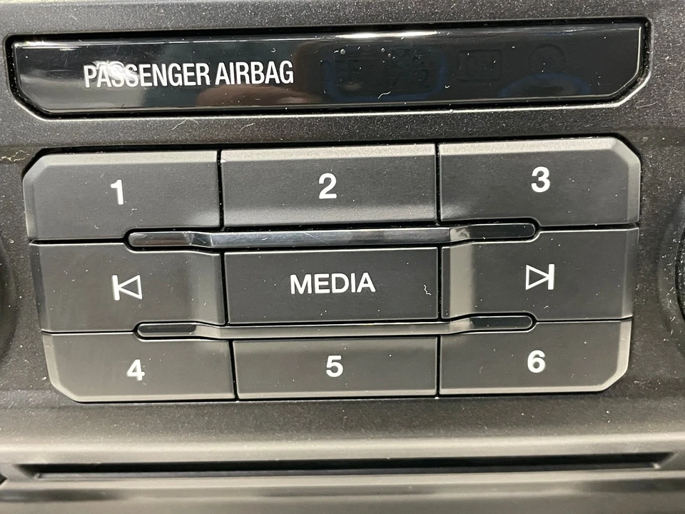 Panel de interruptor de radio HVAC 17 18 19 Ford F350 Super Duty bisel de pantalla 1604 OEM Foto 4 de 4