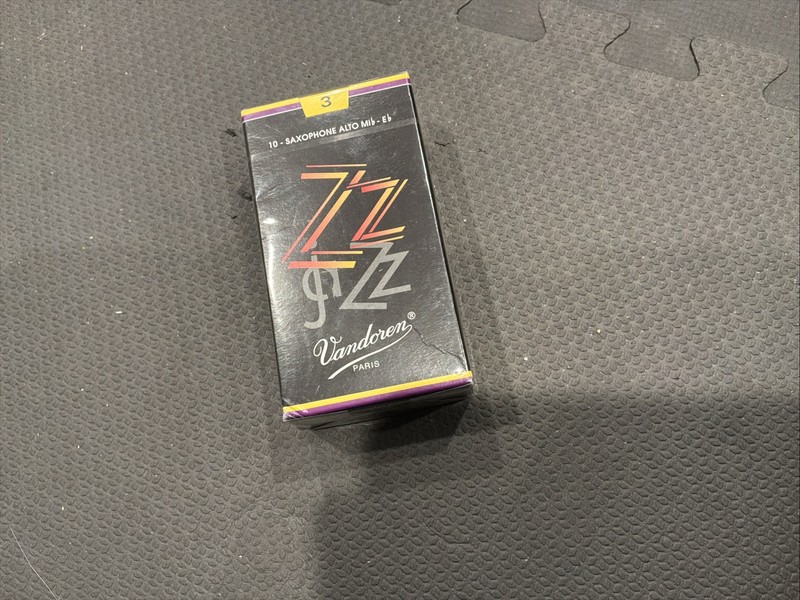 Vandoren SR413 Alto Sax ZZ Reeds Strength 3 Box of 10