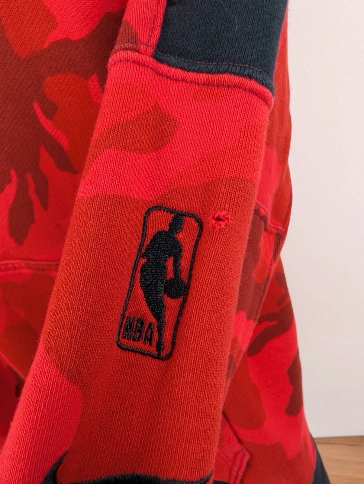 Nike Chicago Bulls Courtside Hoodie Red Camo. Mens XXL. DN3621 image 5