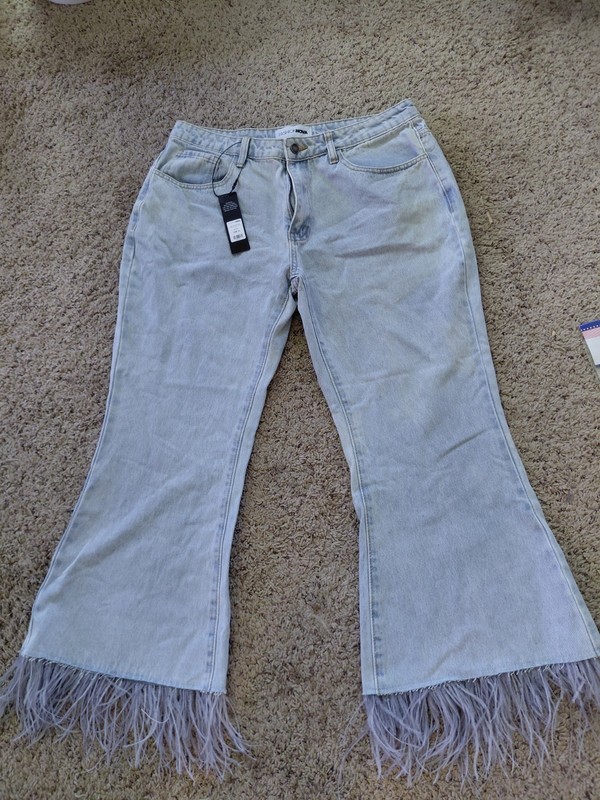 Fashion Nova Women’s Light Wash Blue Fringe Hem Bootcut Jeans 5-Pocket, 13