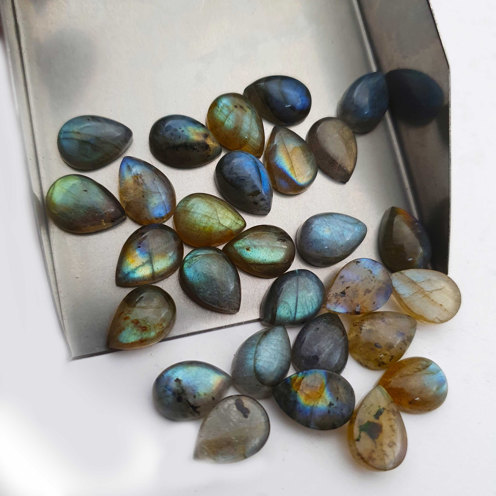 100% Naturel Unique Bleu Apatite Poire Cabochon 45.85Cts. Libre Pierre