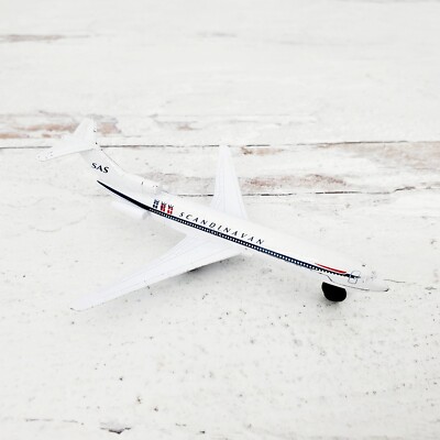 Vintage Die Cast Toy Boeing 727 Scandinavan SAS 4.25” F805