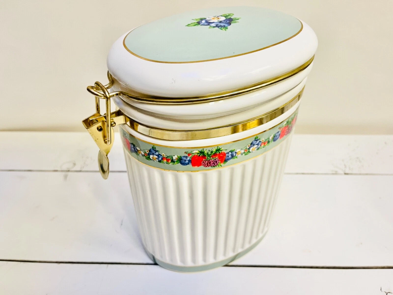 Ceramic White Fruit Canister Knott's Berry Farm Foods Storage Container with Lid