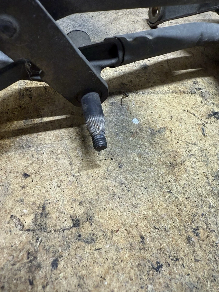 Acoplamiento limpiaparabrisas BMW E36 4 puertas sedán con motor 1992-1998 318i 318ti 328i M3 OEM Foto 2 de 4