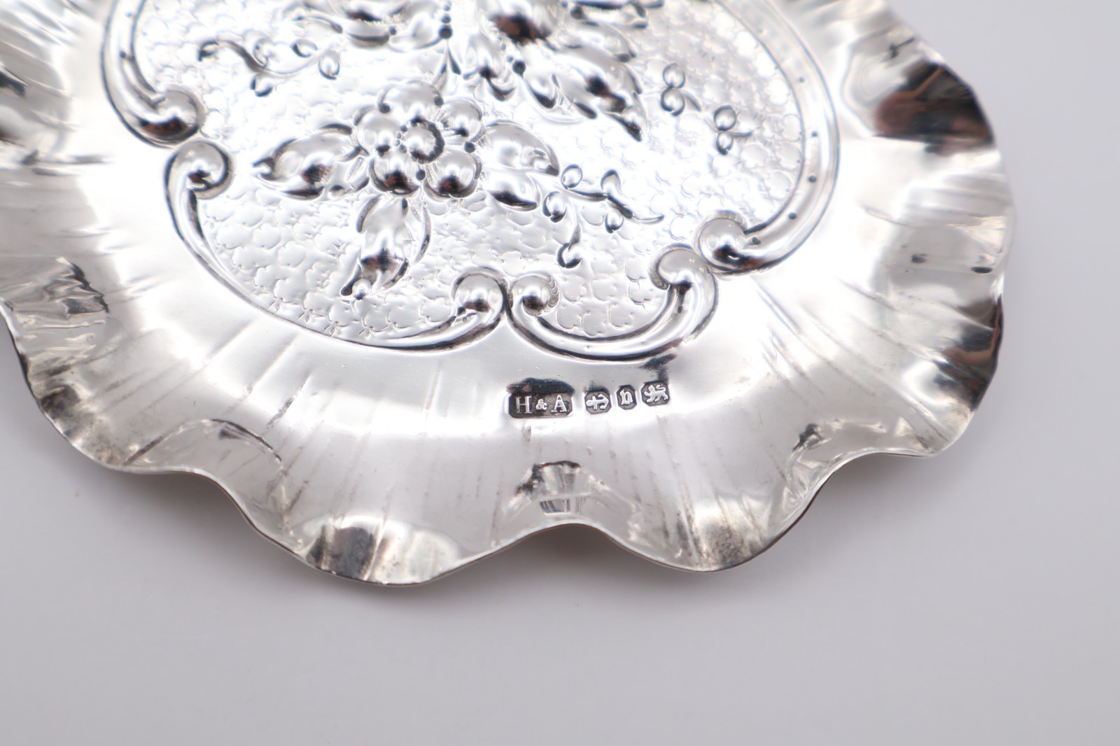 Lovely Antique Victorian Solid Silver Trinket Dish Hallmarked Birmingham 1876