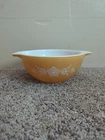 Pyrex Glass Cinderella Mixing Bowl Butterfly Gold 442 1 1/2 Quart 1960s