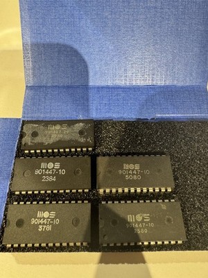 set-026 Commodore PET CBM ROM 5x ICs   Char System Vintage MOS