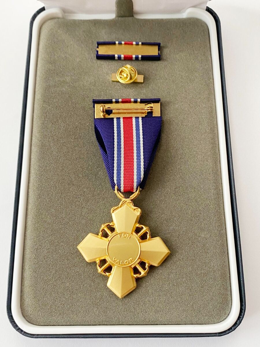 Cased U.S. USA Coast Guard Cross Order Badge Medal Ribbon Cased U.S. USA Coast Guard Cross Order Badge Medal Ribbon