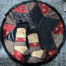 Villa Bacci Set of 3 Luxury Christmas Skirt W/ 2 Christmas Stockings Gold