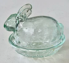 Vintage Indiana Glass Minty Green Bunny Rabbit 4.5" Covered Basket Candy Dish