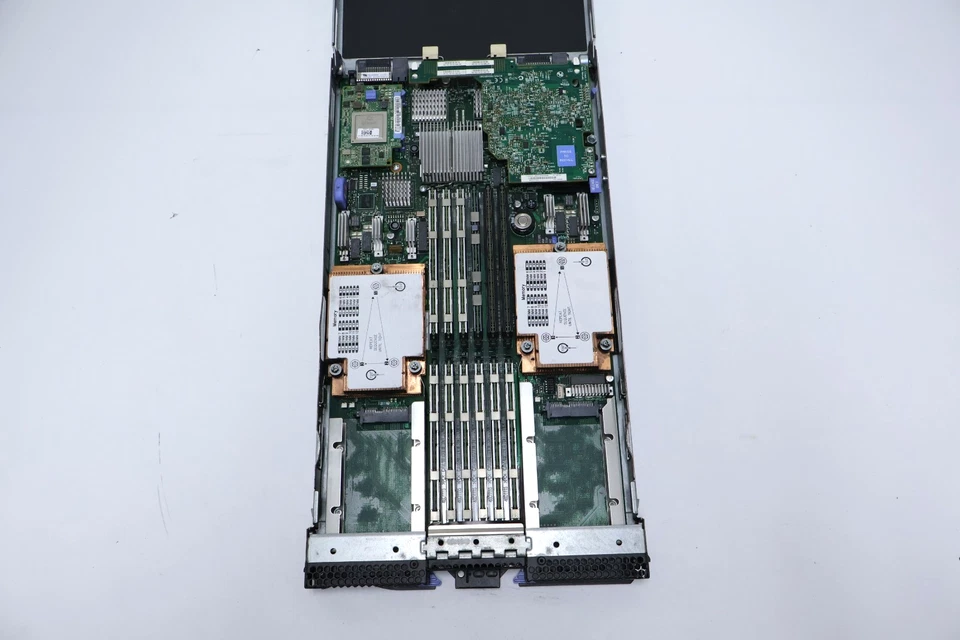 IBM 68Y8186 Blade Server 2x Intel Xeon E5540 48GB RAM No HDD - Image 4 of 4