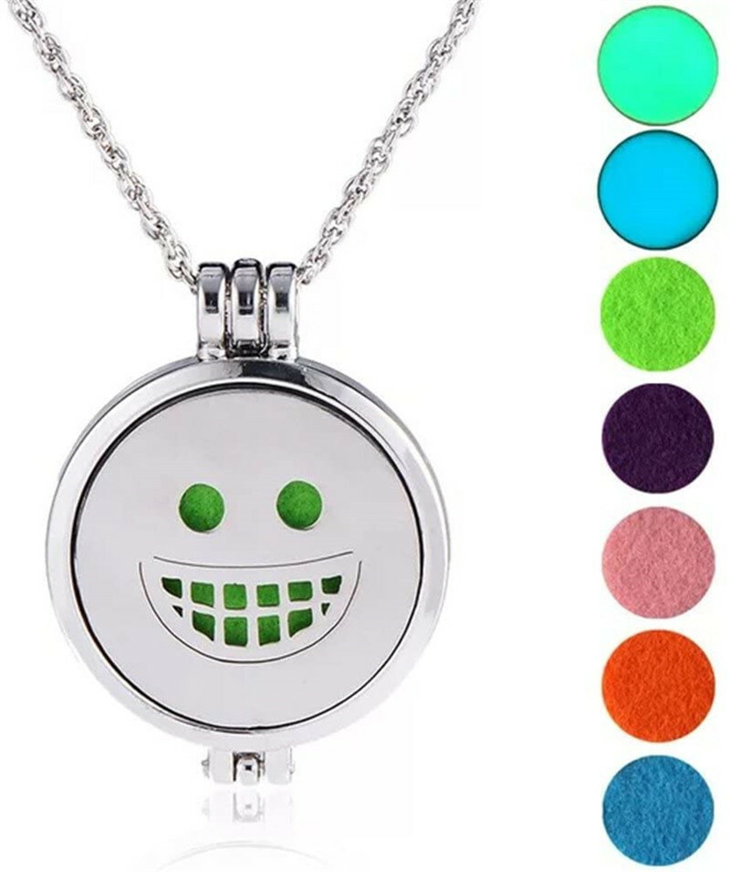 Diffuser Necklace Locket Pendant 7 Refill Pads Gift