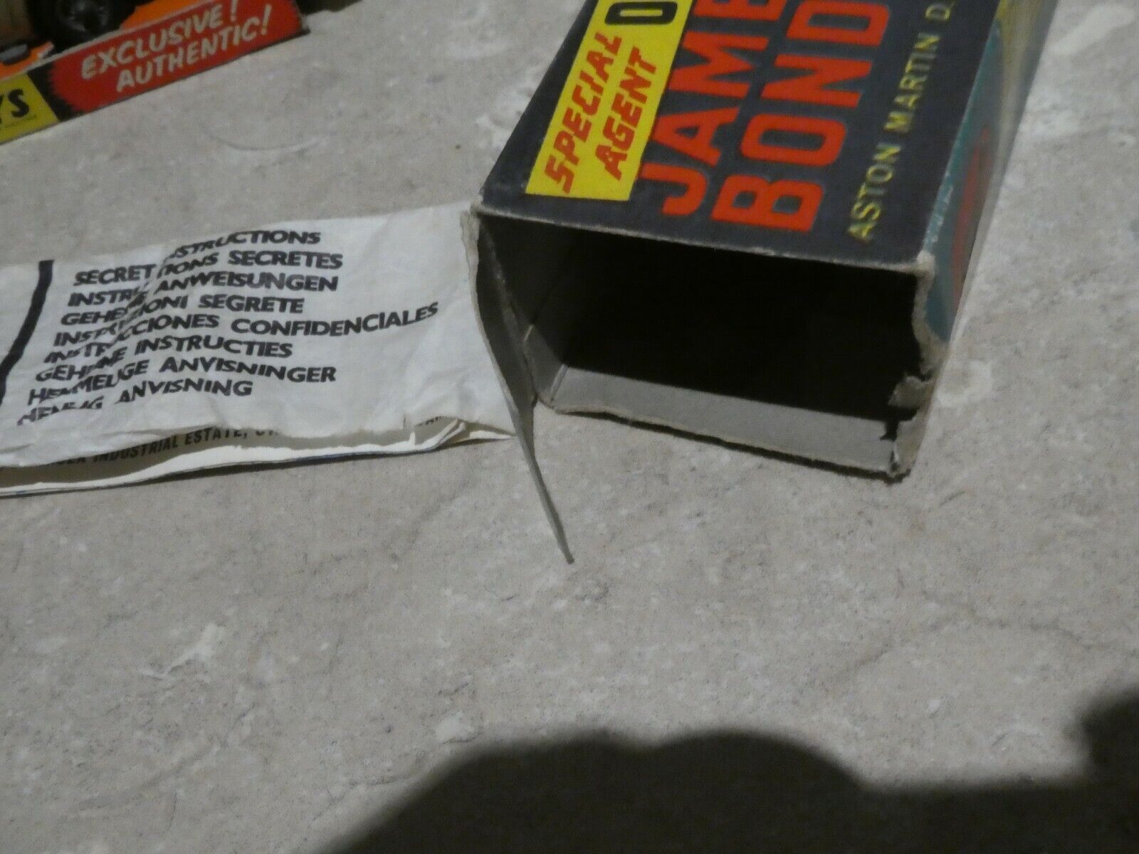 Corgi 261 James Bond 007 DB5 boxed FROM FILM GOLD FINGER WITH SOME INSTRUCTION - Picture 3 of 12