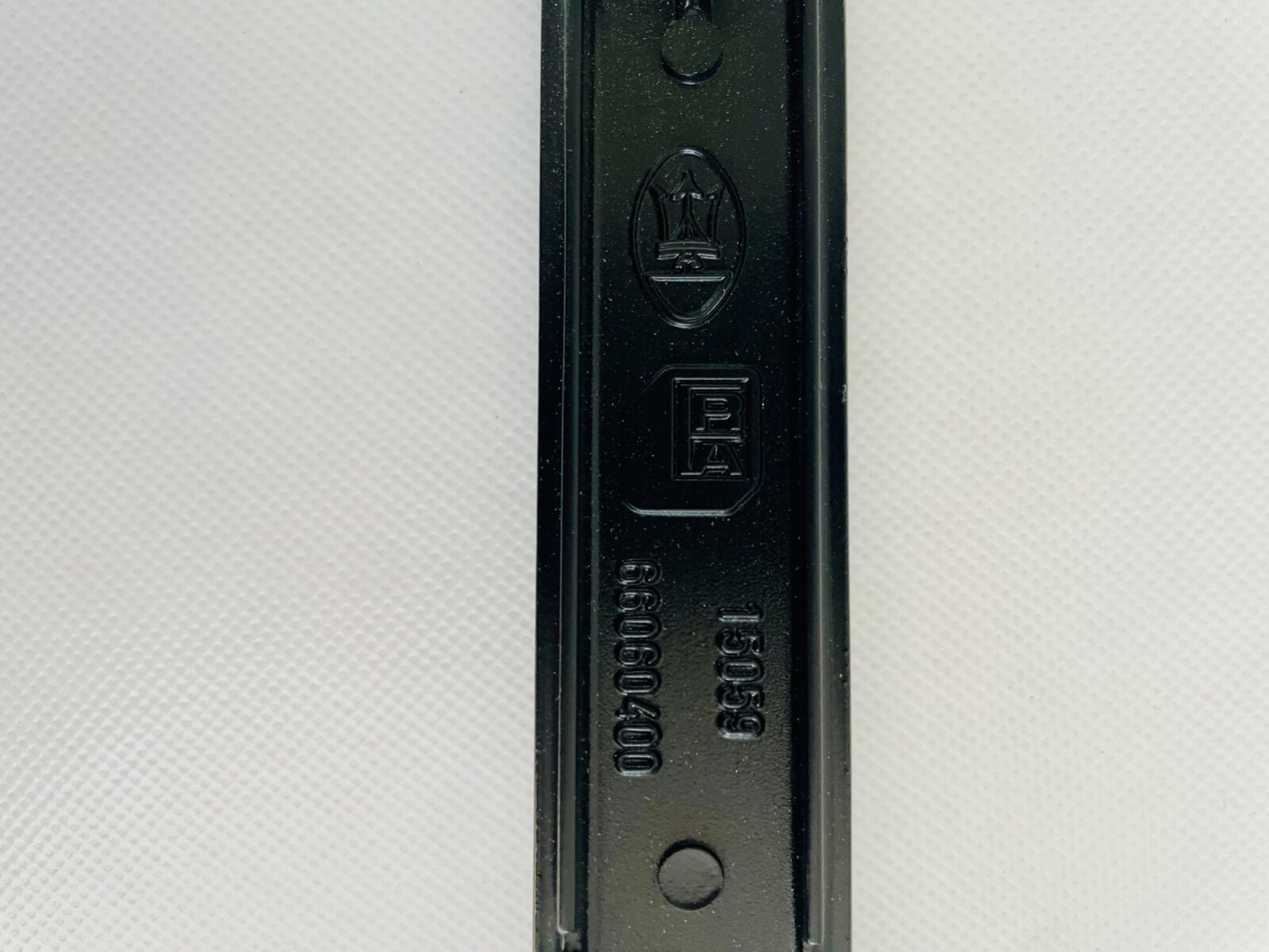 Maserati REAR LH MOLDING BRIARWOOD 67027500 NEW OEM
