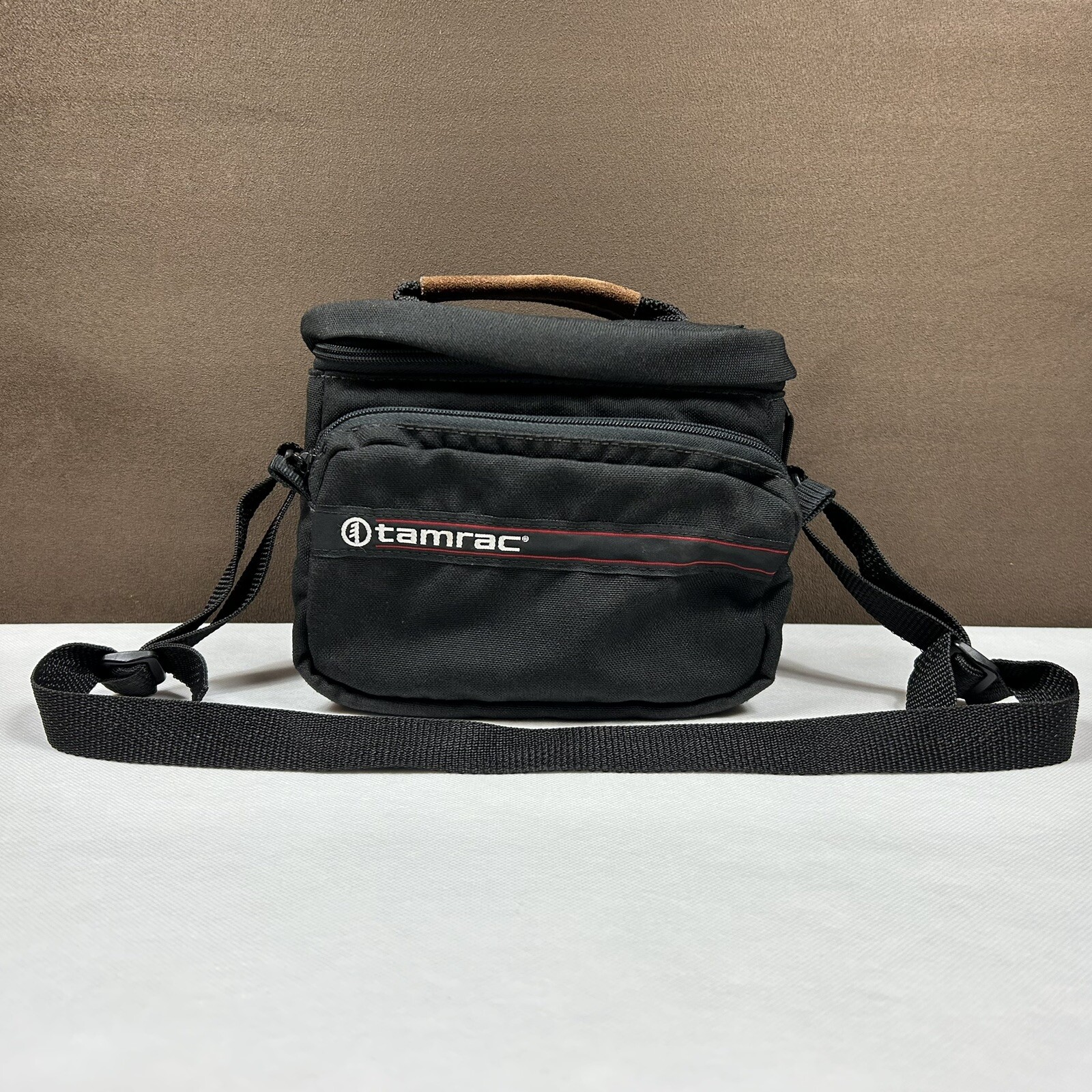 Vintage Tamrac Camera Bag Case Black Canvas Adjustable Strap Model 601