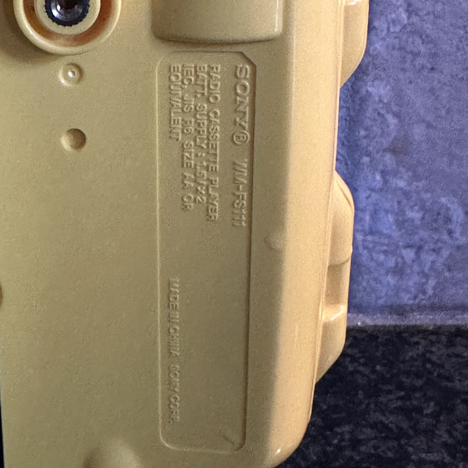 Sony WALKMAN Sports WM-FS111 Portable AM/FM Radio Cassette Player Mega Bass Vtg*