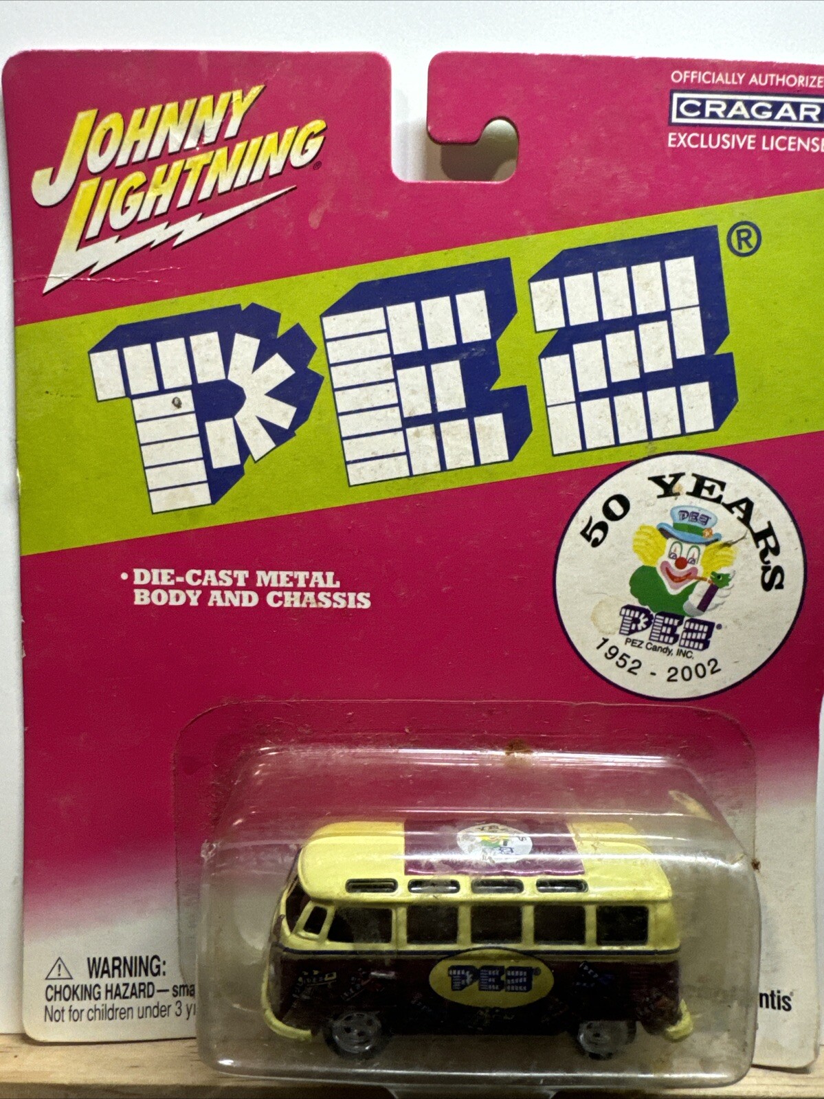 Johnny Lightning  Pez  50th Anniversary  Volkswagen VW Bus  Purp 1:64 scale  NIB