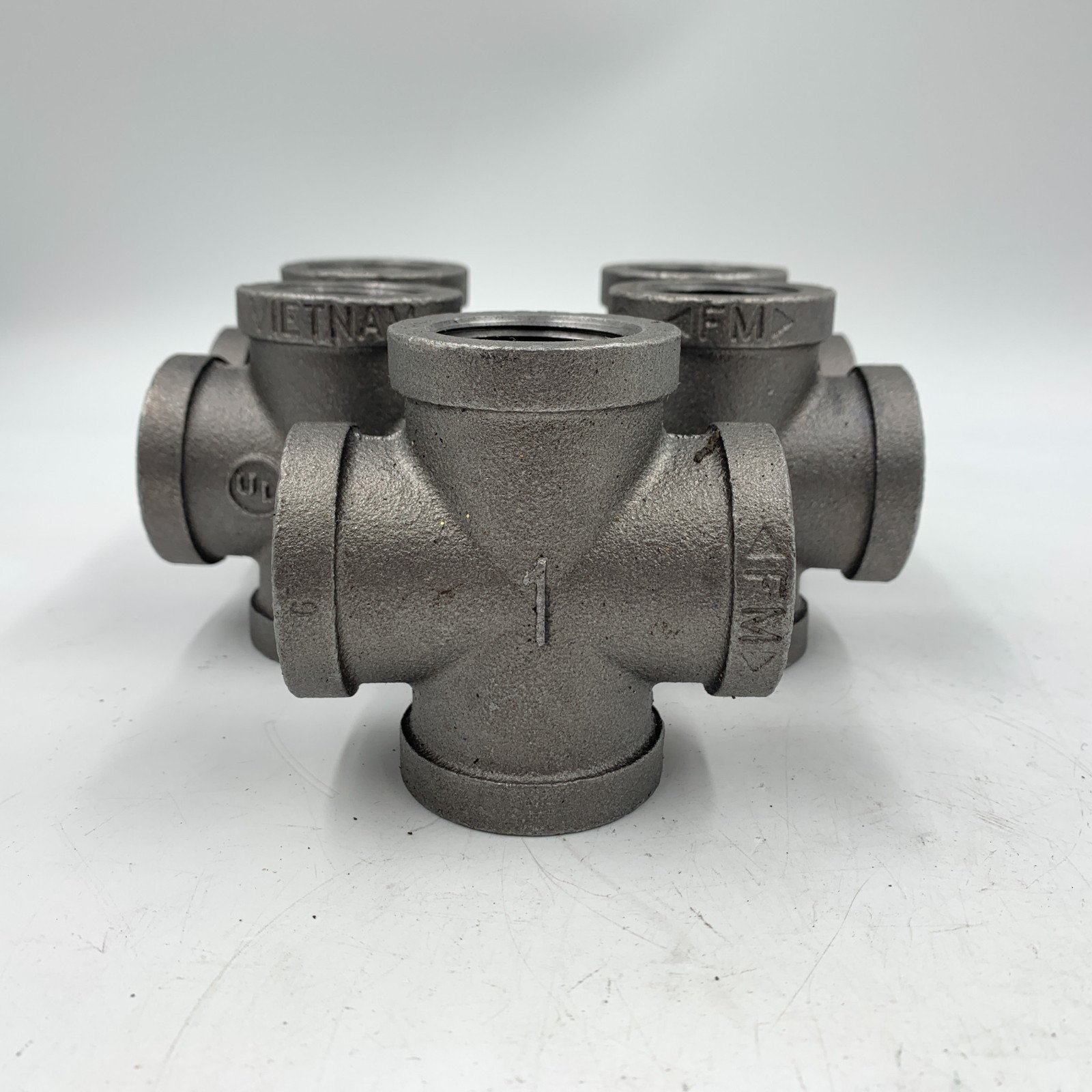 Black Iron 1" 4-Way Cross Pipe Fitting 5 Pack