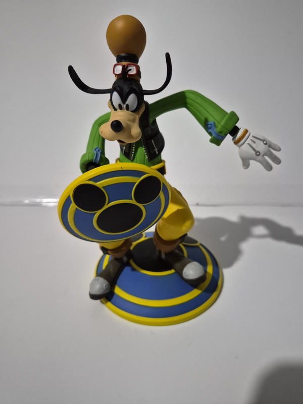 Diamond Select Toys Kingdom Hearts Gallery Goofy Statue