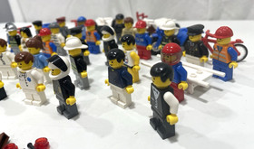 LEGO 9247 Community Workers 100% Complete w/Extra Items, no box - 9247-2 - 2006