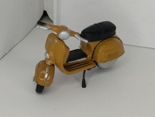 VINTAGE VARESE ITALY NEWRAY 1968 DIECAST VESPA 1/32 TAN/YELLOW MISSING TAILLIGHT