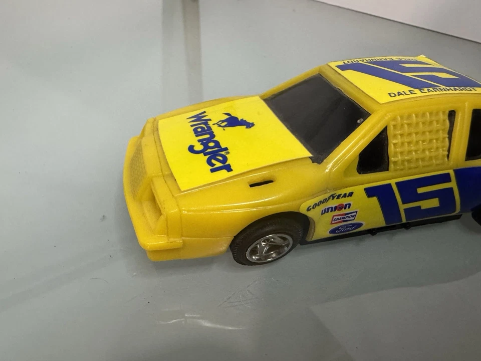 复古 Dale Earnhardt 牧马人 15 塑料 Ertl NASCAR 阅读 — 第 3/4 张图片