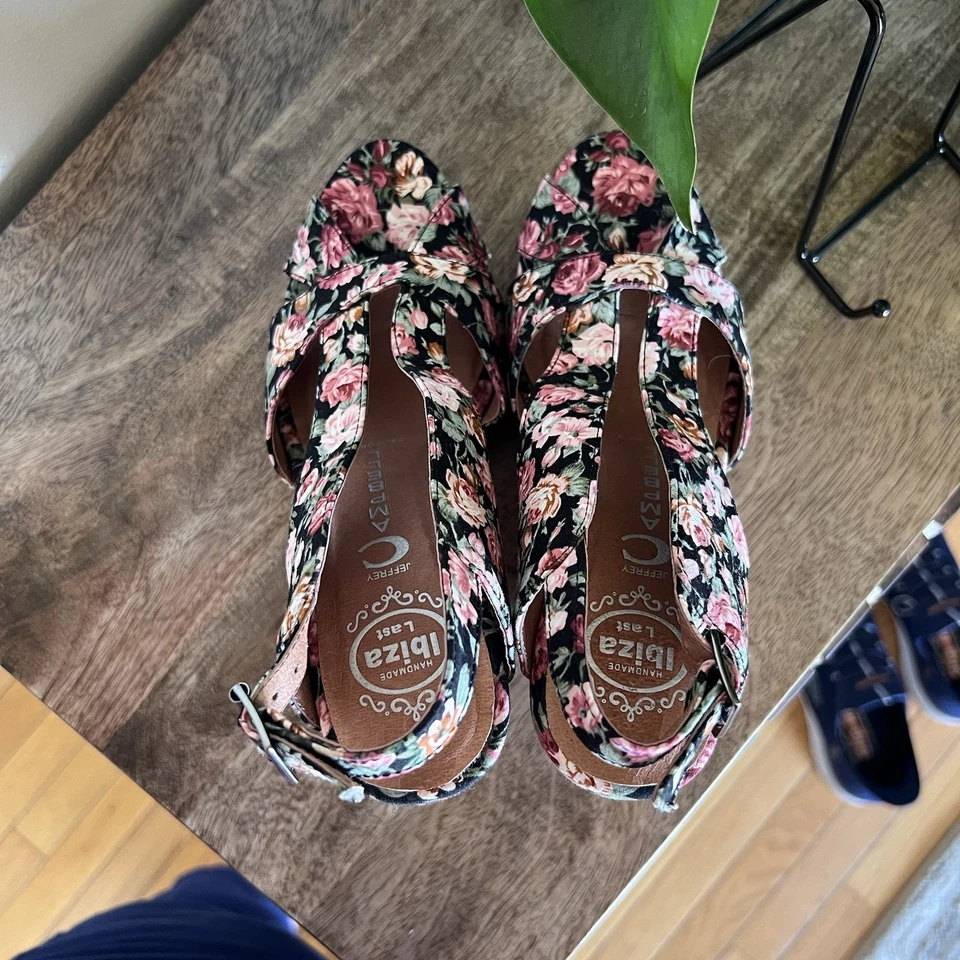 Cuñas florales Jeffrey Campbell Mariel Foto 4 de 4