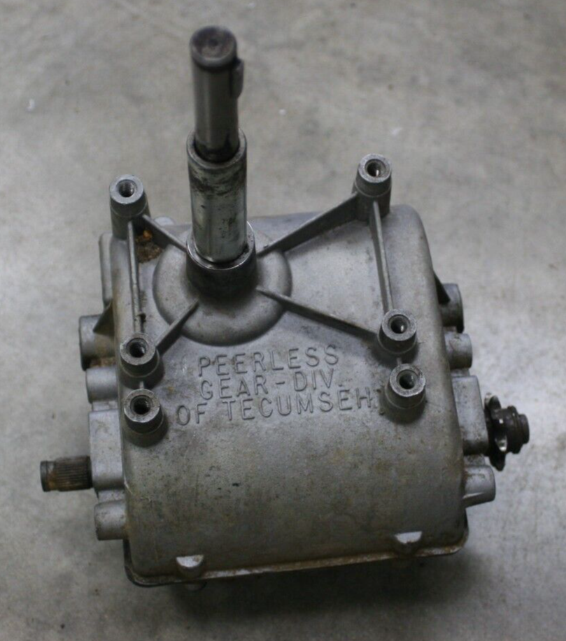 TECUMSEH PEERLESS SNOWBLOWER GEAR BOX MODEL # 700-012 - SHELF 1 | eBay