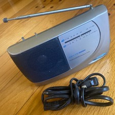 GPX Vintage portable am/fm radio With Headphone Jack Pre owned