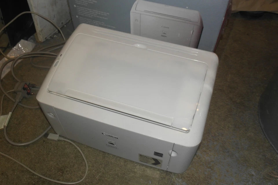 Canon i-SENSYS 3010 Mono Laser Printer +NEW TONER  in own box - Image 2 of 4