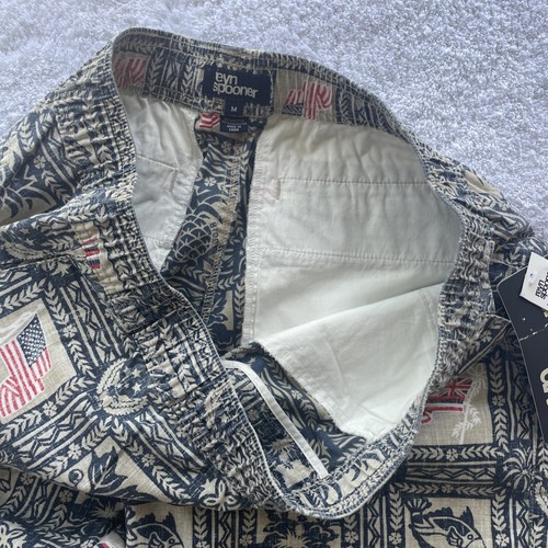Pantaloncini da uomo medi Reyn Spooner USA American Hawaii Flags 8" cuciture interne Aloha - Foto 4 di 9